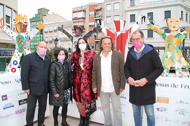 El arte urbano se adueña de la biblioteca municipal con ocasión del proyecto Floración