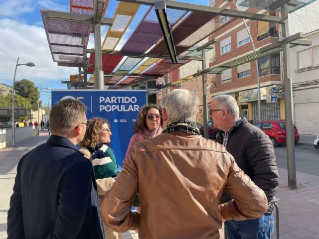 El PP comienza una campaña informativa a pie de calle para atender a los ciudadanos