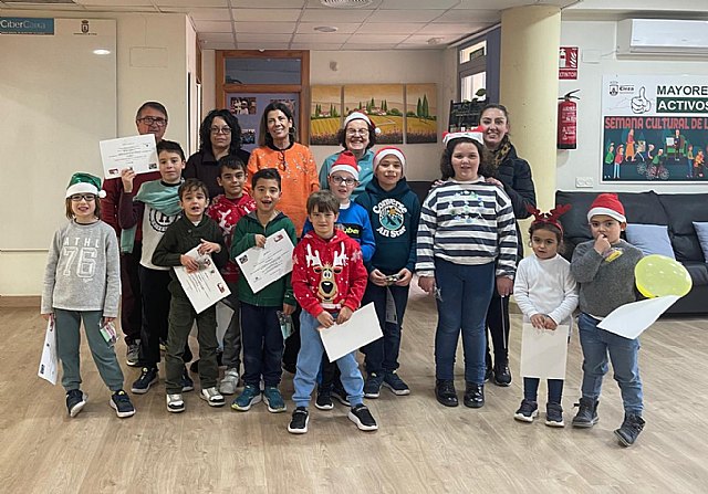 Premios del proyecto intergeneracional 'Navidalia'