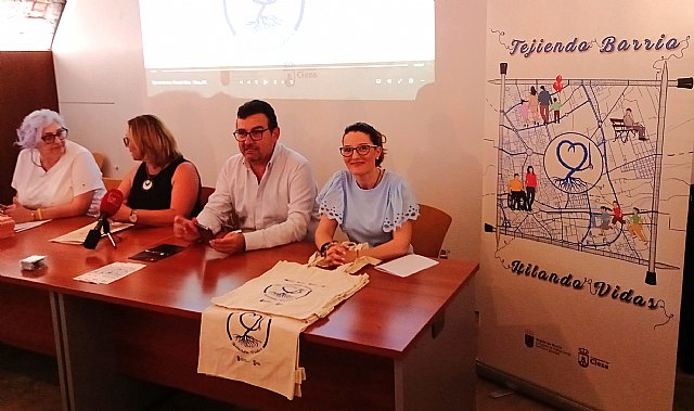 Clausuran el proyecto 'Tejiendo barrio, hilando vidas'