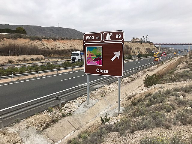 Instalan en la Autovía A-30 carteles de Cieza como destino turístico