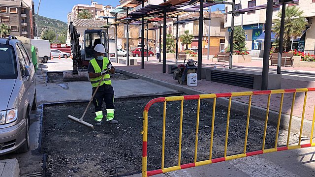Saorín: 'Se están llevando a cabo obras de reparación del pavimento en catorce calles'