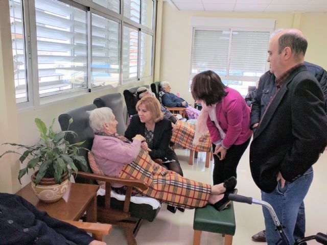 La Comunidad financia con más de 1,5 millones de euros la atención de personas mayores en el municipio de Cieza