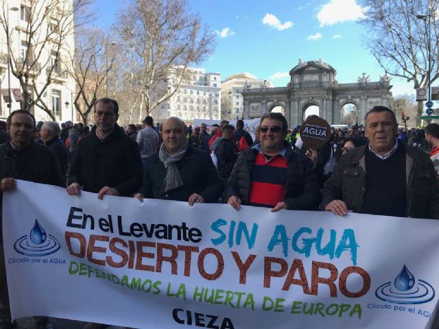El PSOE de Cieza reitera su apoyo a los agricultores.
