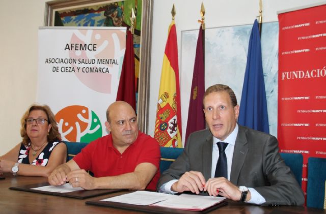 Ayuntamiento y Afemce firman un convenio para promover la integración laboral de jóvenes con enfermedad mental