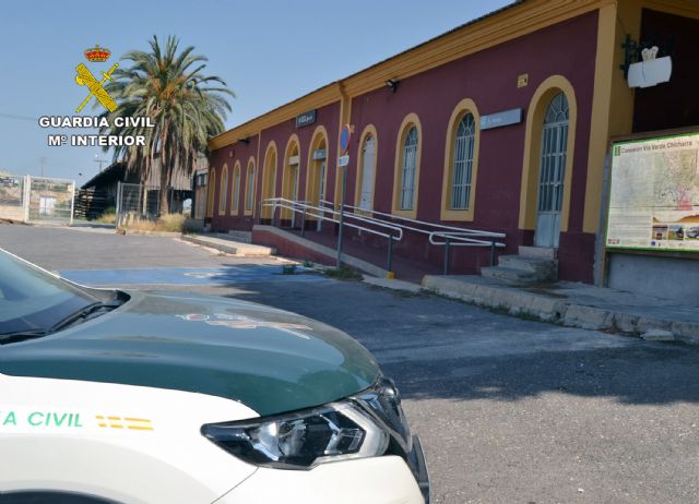 La Guardia Civil detiene a un joven por asaltar con violencia a un vecino de Cieza en las inmediaciones de la estación de tren