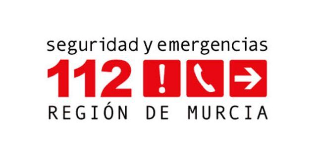 Servicios de emergencias atienden a un herido en un accidente de tráfico en Cieza