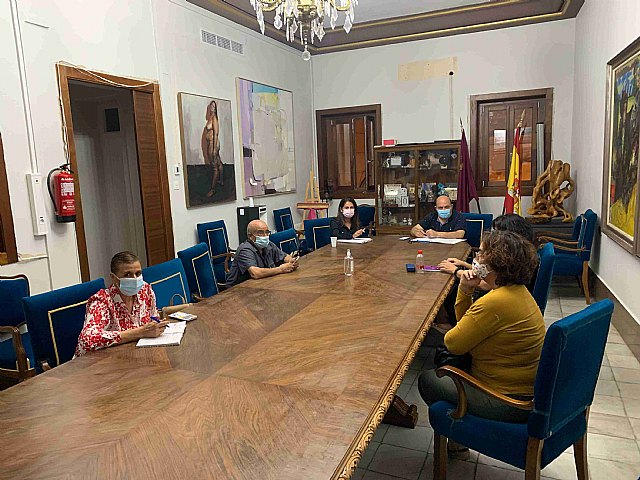 El alcalde y la concejala de Participación Ciudadana comienzan la ronda de contactos con asociaciones vecinales
