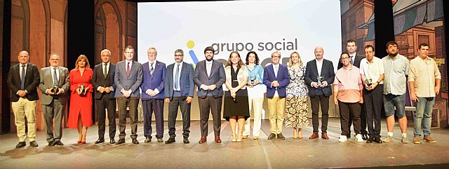 Cieza brilló en los Premios Solidarios ONCE con el galardonado Joaquín Salmerón Juan