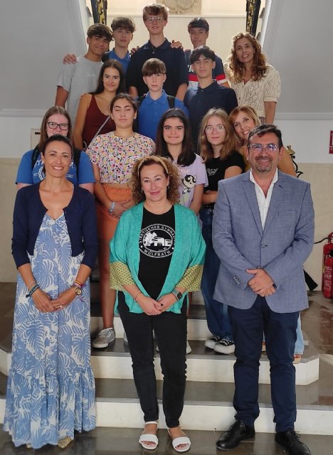 El alcalde recibe a los Erasmus alemanes que visitan el Colegio Madre del Divino Pastor