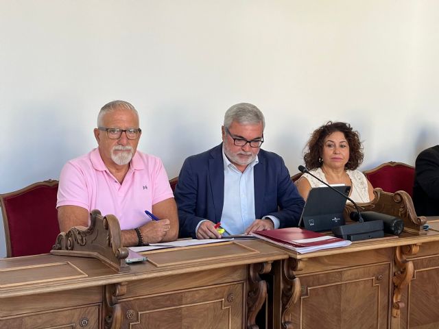 VOX Cieza denuncia la 'estafa presupuestaria' del PP y rechaza la cuestión de confianza del alcalde VOX Cieza denuncia la 'estafa presupuestaria' del PP y rechaza la cuestión de confianza del alcalde