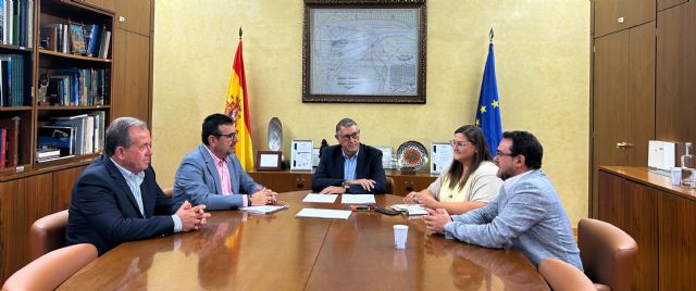 Urrea mantiene una reunión de trabajo con el alcalde de Cieza Urrea mantiene una reunión de trabajo con el alcalde de Cieza