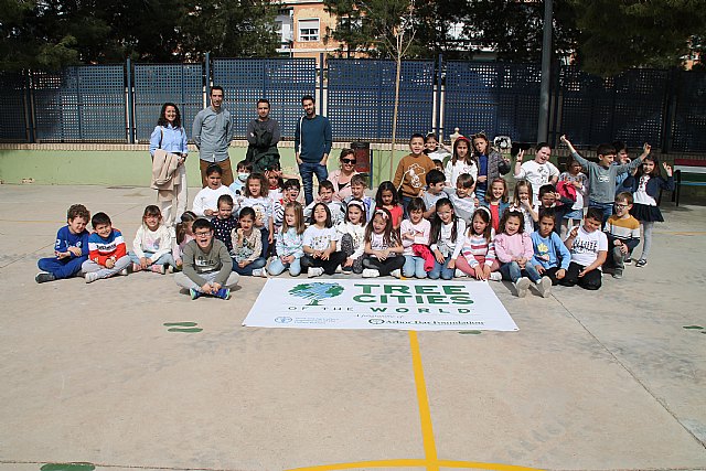 El Gerónimo Belda, con el Día del Árbol que promueve el Programa Municipal de Educación Ambiental
