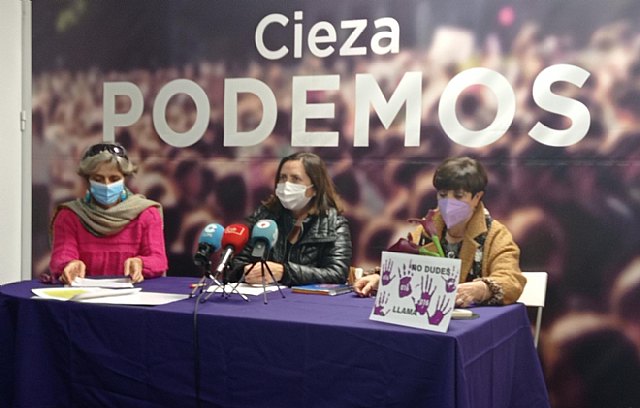 Rueda de prensa de Podemos Cieza con motivo del 25N, Día internacional para la eliminación de la violencia hacia las mujeres