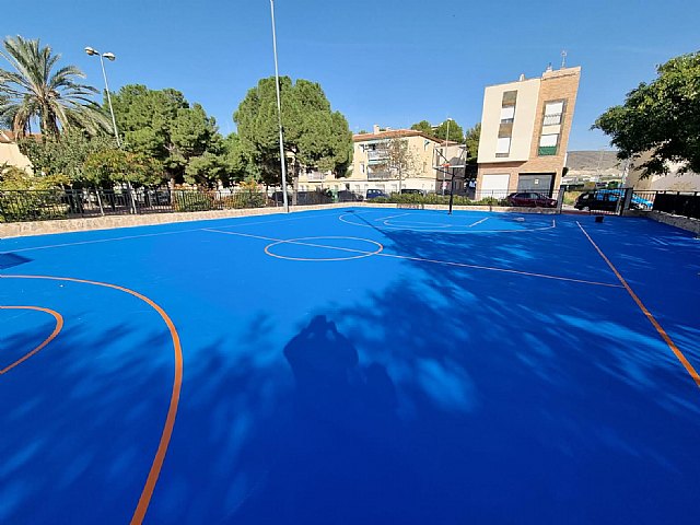 Nueva pista de baloncesto en el parque de Sanz Orrio